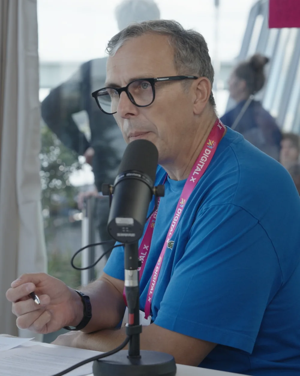 Thomas Joos bei einer Podcast-Aufzeichnung auf der Digital X 2026 in Köln